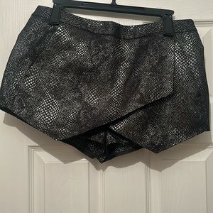 Express women’s black and silver sparkly skort